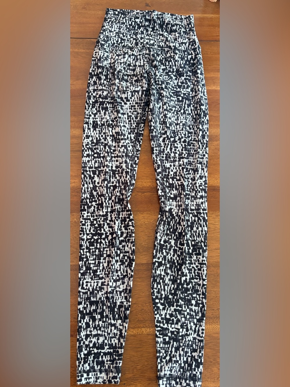Lululemon Align Pant -urban block print